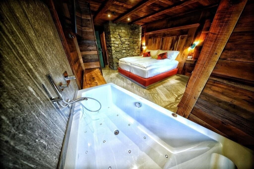 Фото Cafe Quinson Relais De Charme 4*