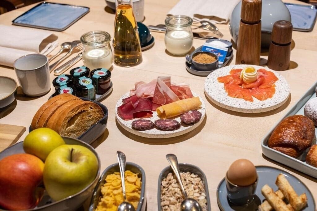 Фотографія Cafe Quinson Relais De Charme 4*