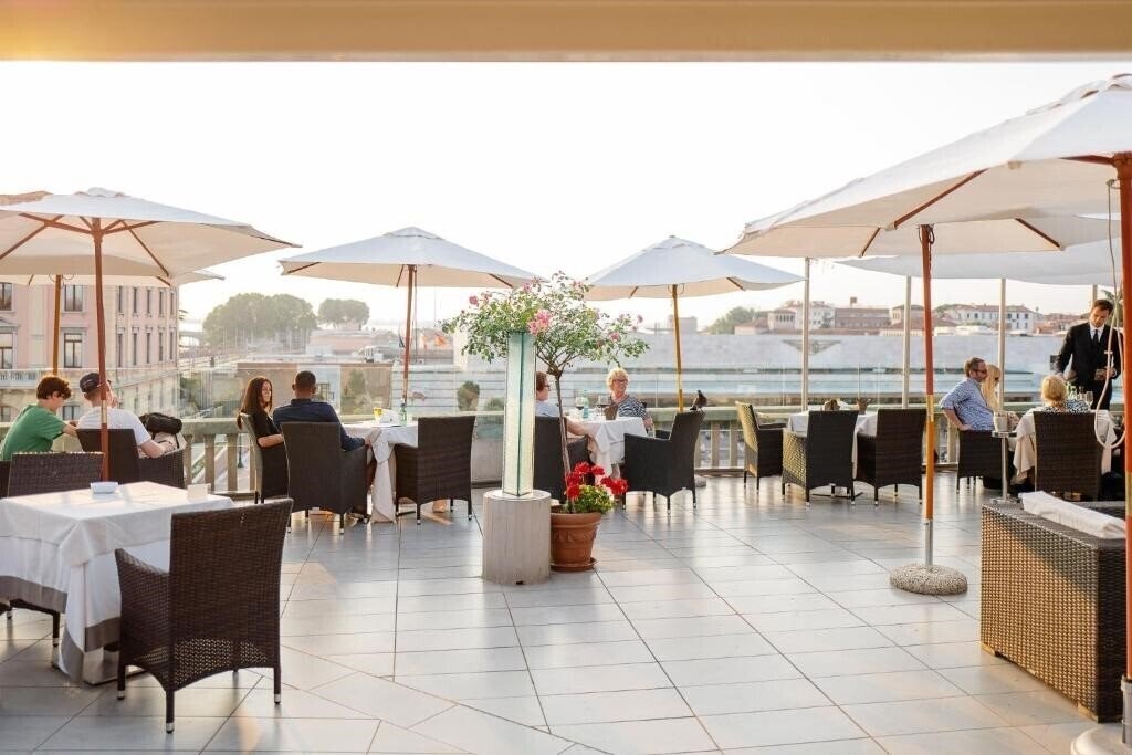Зображення Carlton & Grand Canal 4*