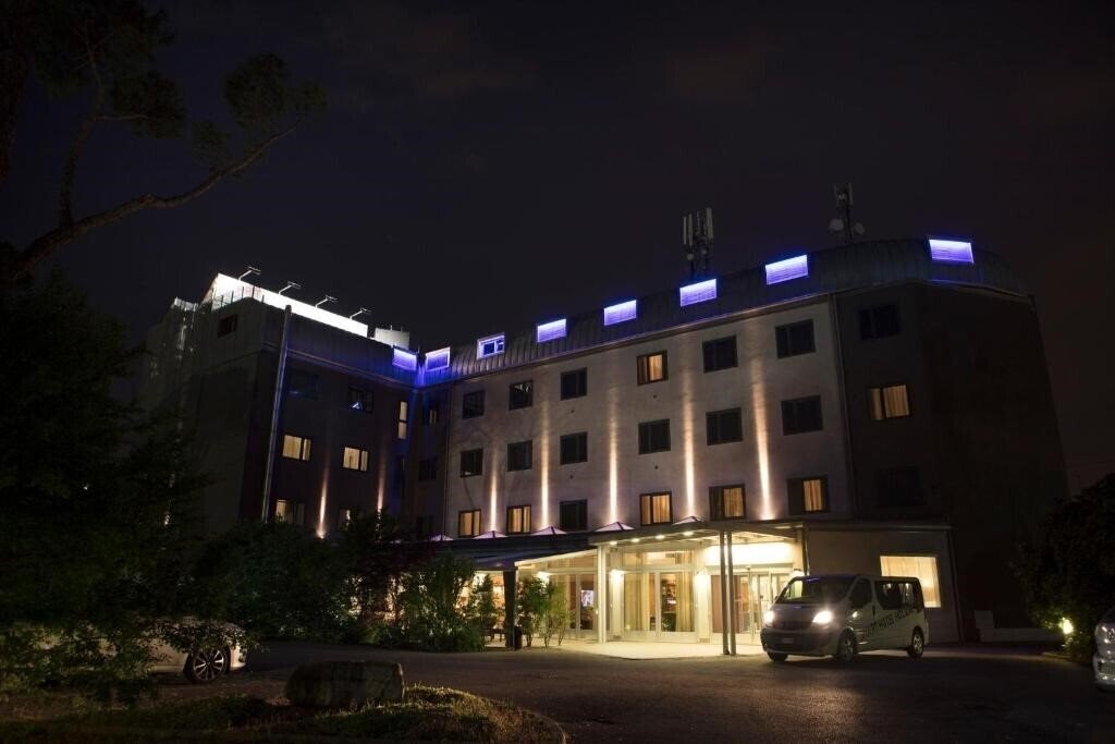 Зображення Holiday Smart Hotel 4*