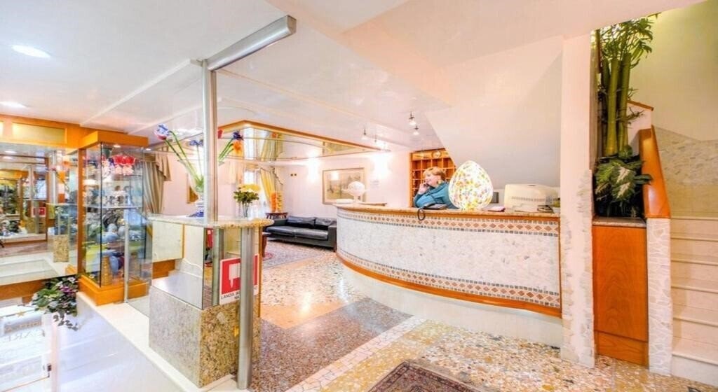 Фотография Antica Casa Carettoni 3*
