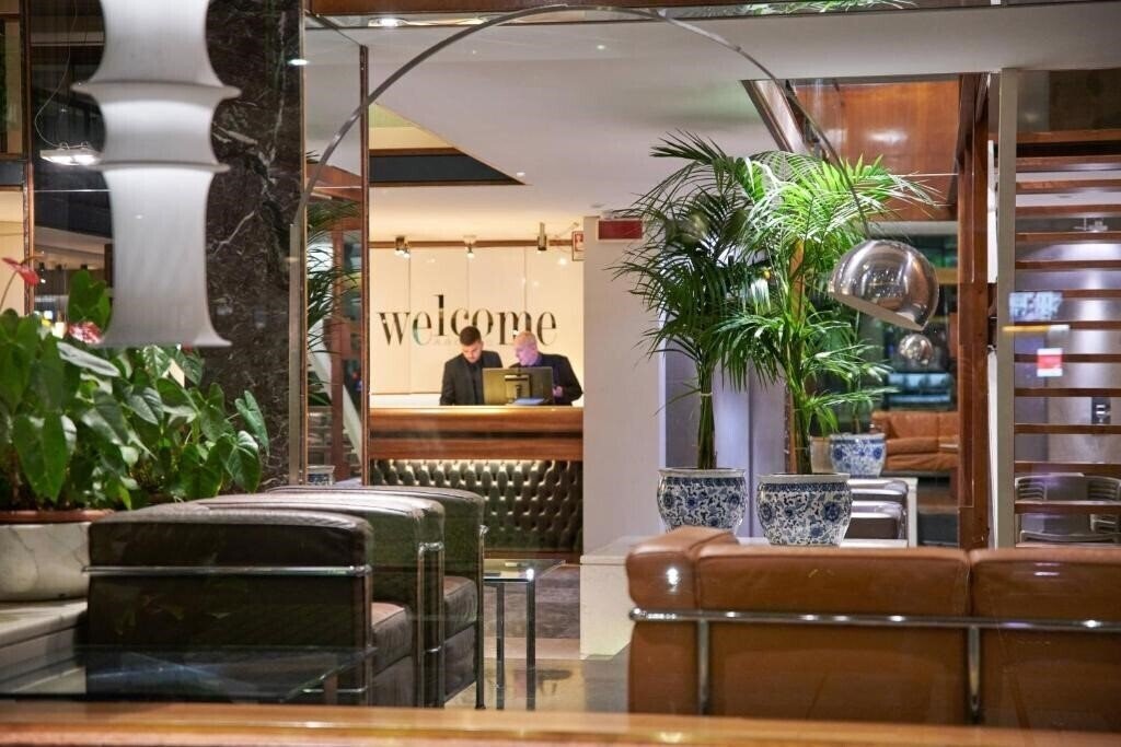Фото Plaza Hotel 4*