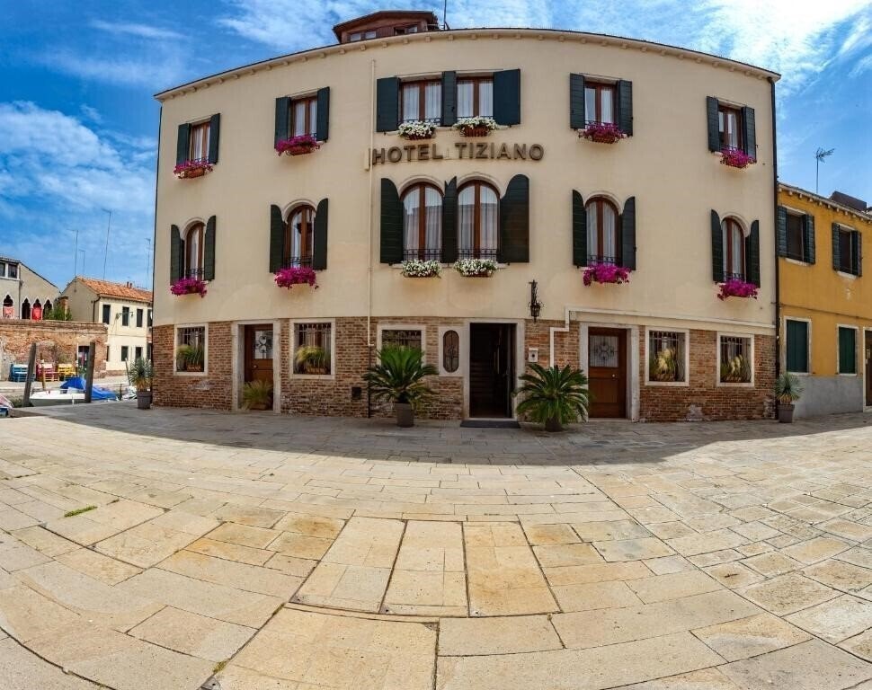 Фотографія Tiziano 3*