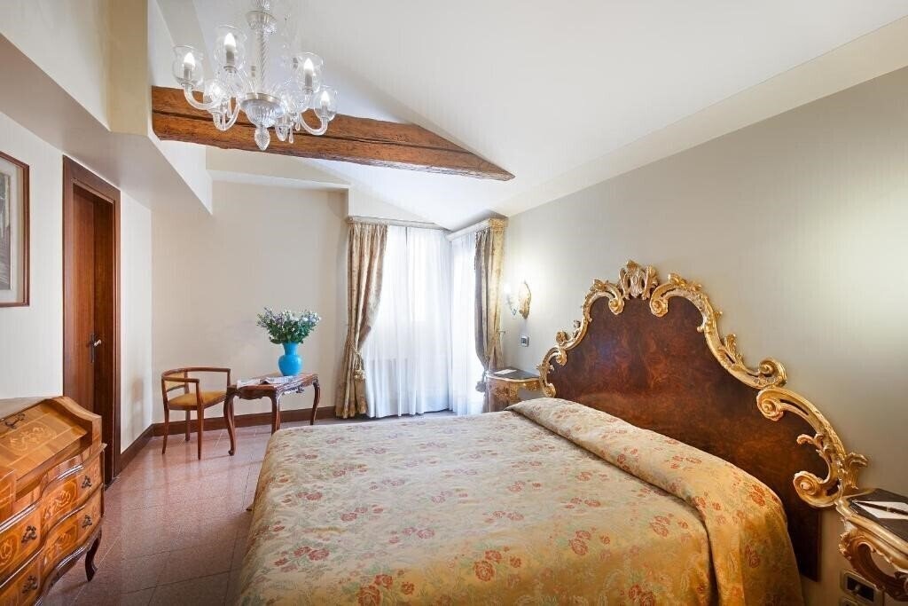 Зображення San Cassiano Residenzia D'Epoca Ca' Favretto 4*