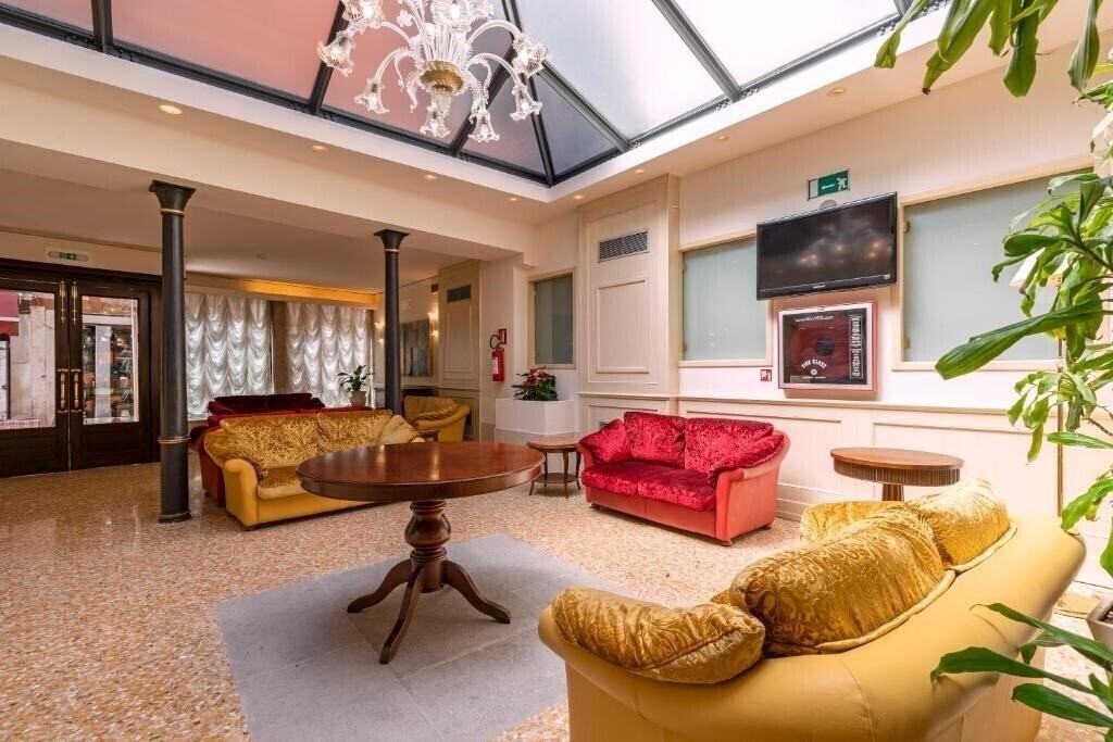 Готель Bella Venezia 4*