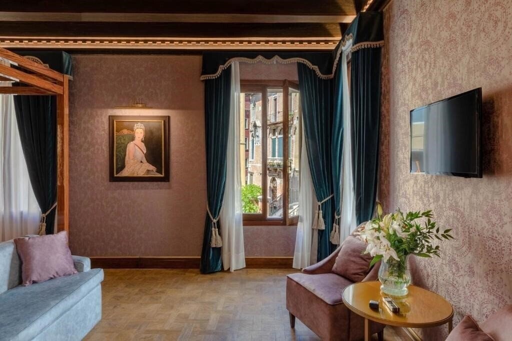 Готель Dona Palace 4*