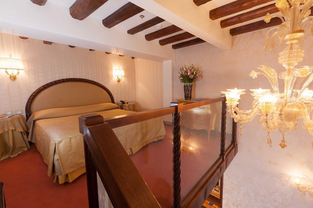 Готель Palazzo Stern 4*