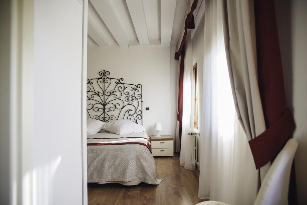 Готель Antigo Trovatore - (Centre) 3*