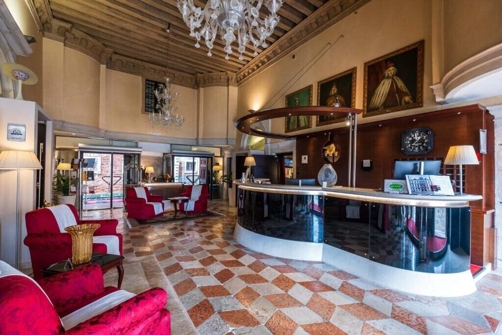 Фото Ruzzini Palace 4*