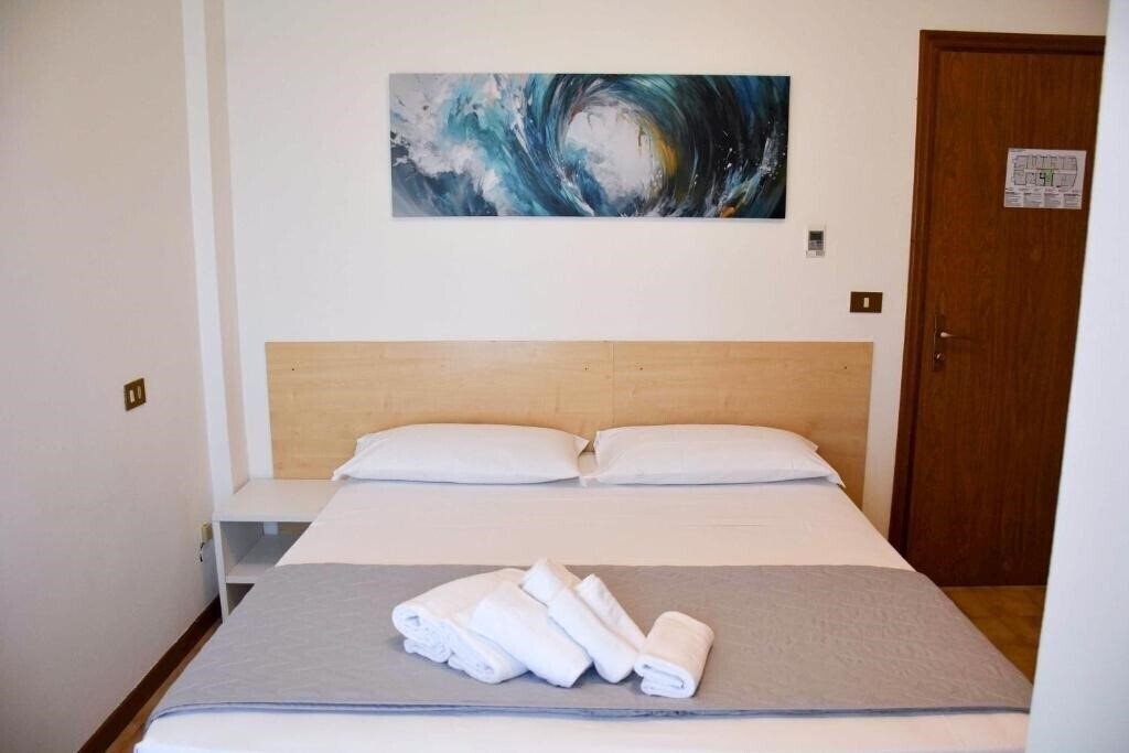 Картинка Umberto 3*