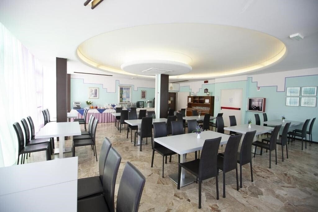Фото Hotel Mirage 3*