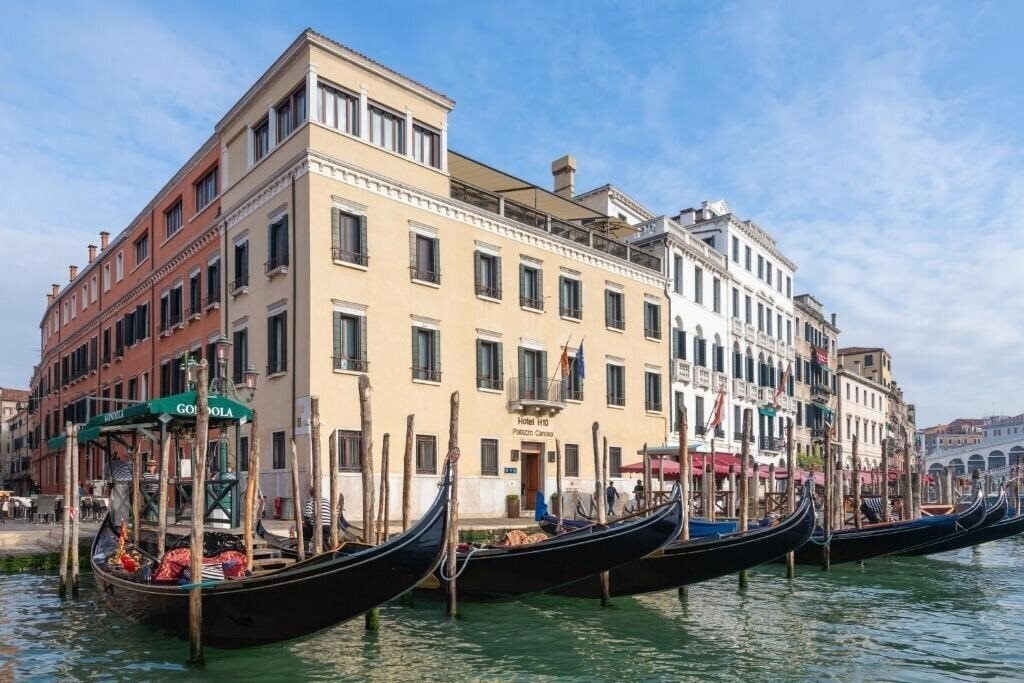 Готель H10 Palazzo Canova 4*