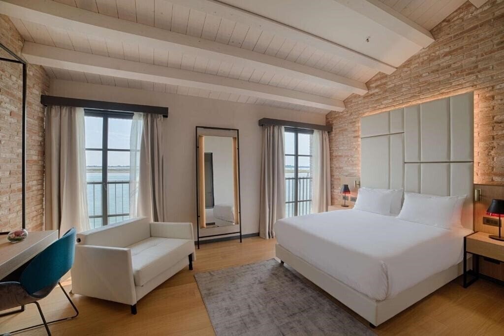 Готель Hotel Nh Collection Venezia Murano Villa 4*