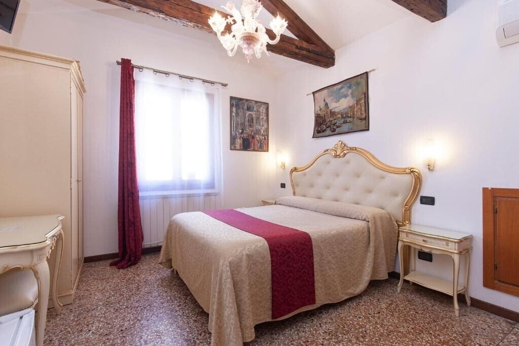 Отель Locanda Ss. Giovanni E Paolo 2*