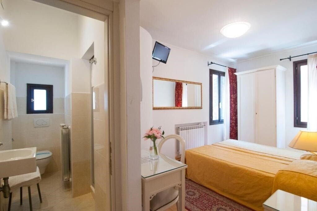 Фото Albergo Ai Tolentini 1*