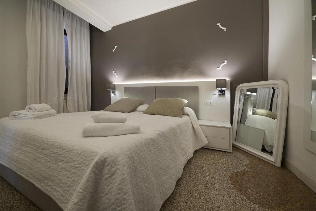 Фото Al Portico Guest House 3*