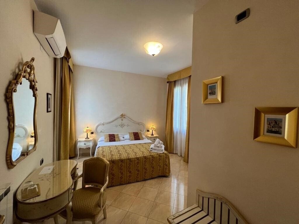 Фотографія Angeles Inn 3*