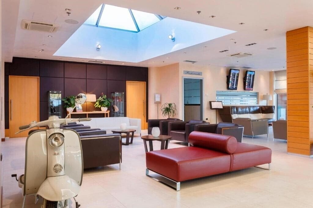 Отель Courtyard By Marriott Venice Airport 4*