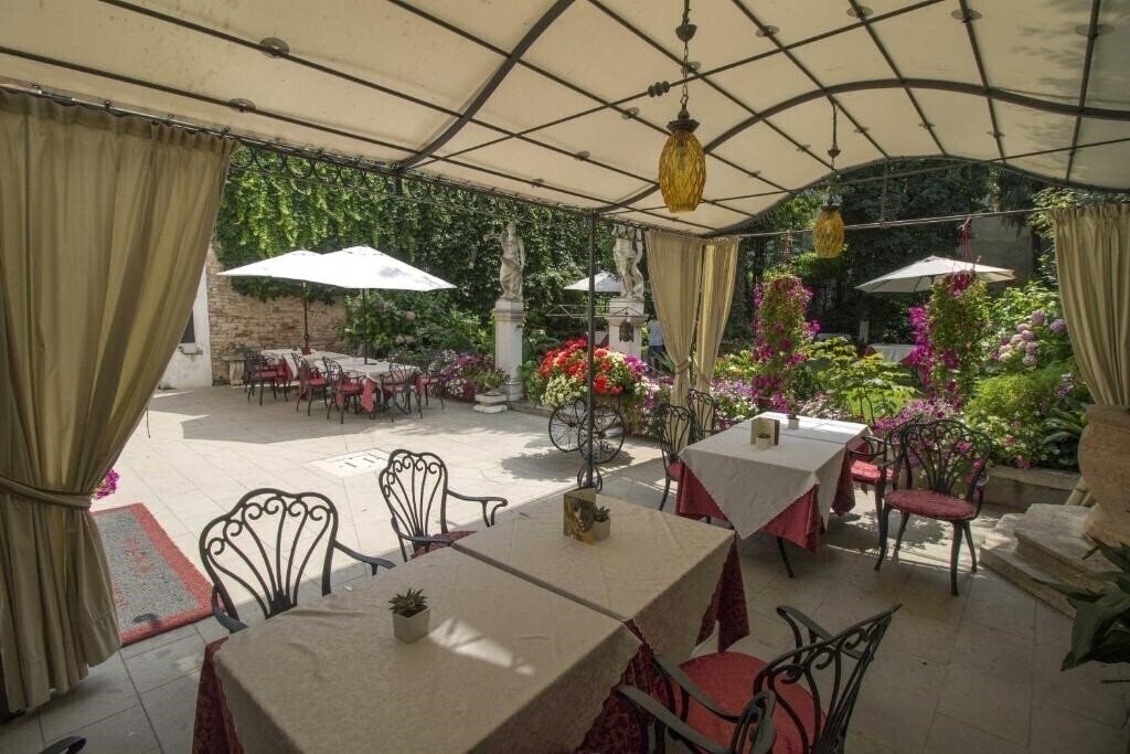 Фото Palazzo Abadessa 4*