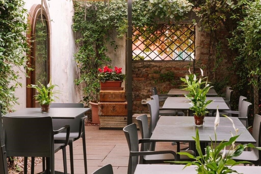 Фото Sonder Salute Palace 4*