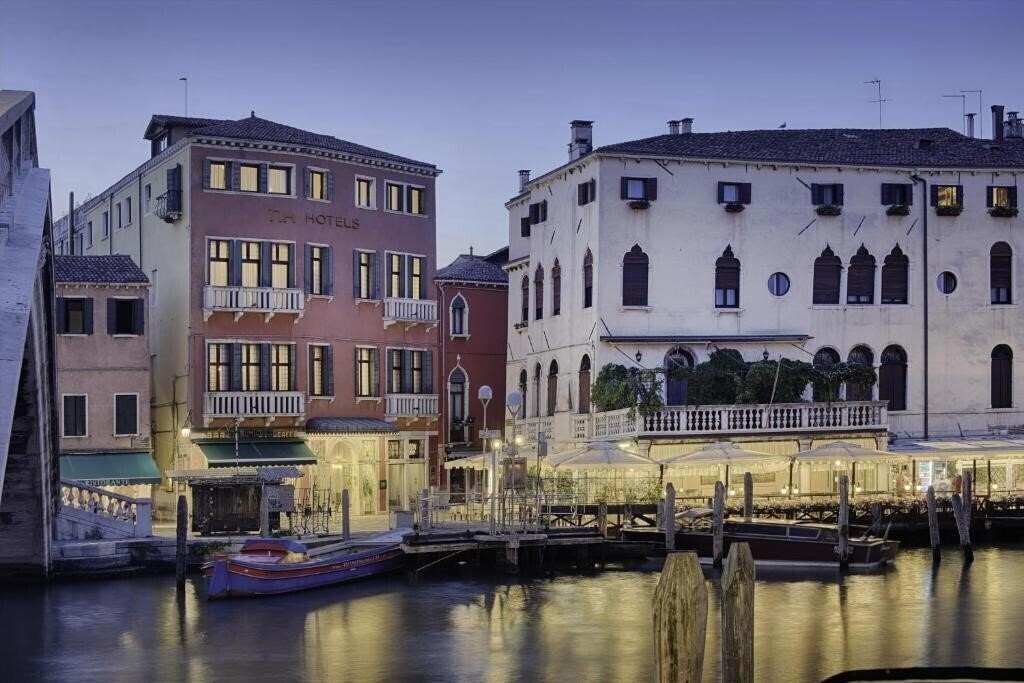Готель NH Venezia Santa Lucia 4*