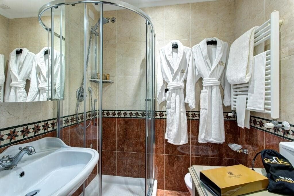 Фотографія GKK Exclusive Private Suites 3*