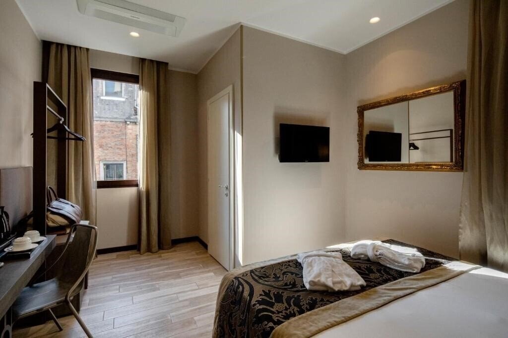 Зображення Hotel Alle Guglie 3*