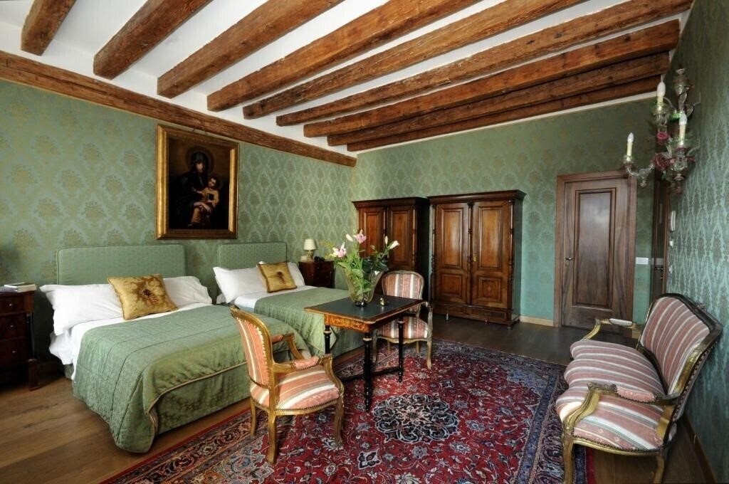 Отель Relais Alberti 1*
