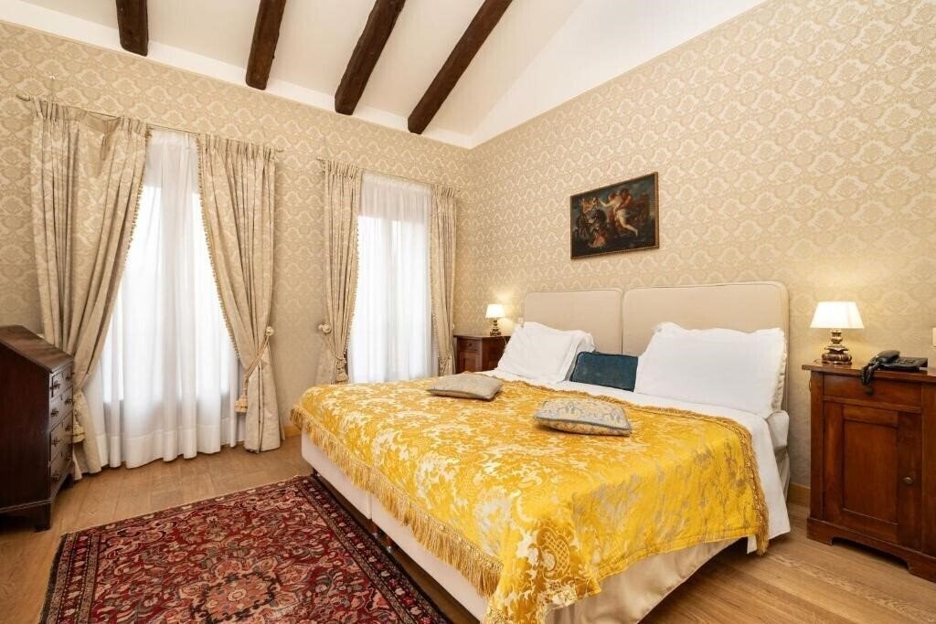 Изображение Relais Alberti 1*