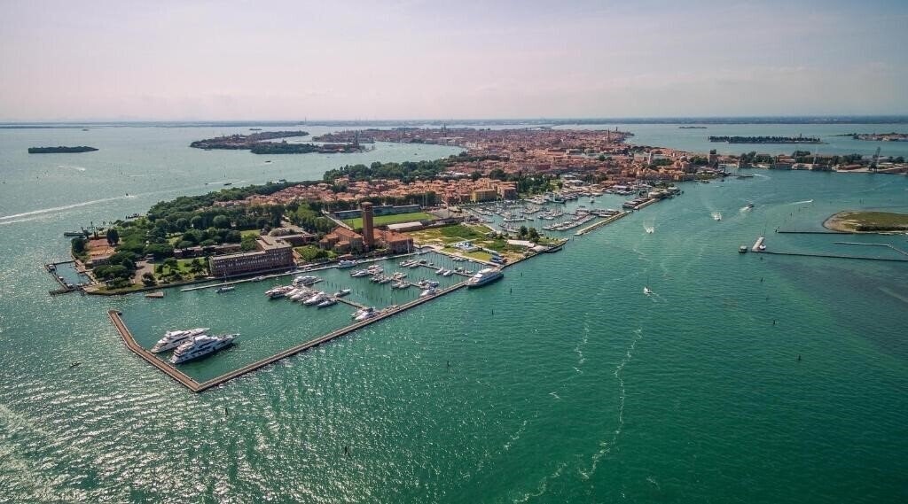 Изображение Venezia 2000 3*