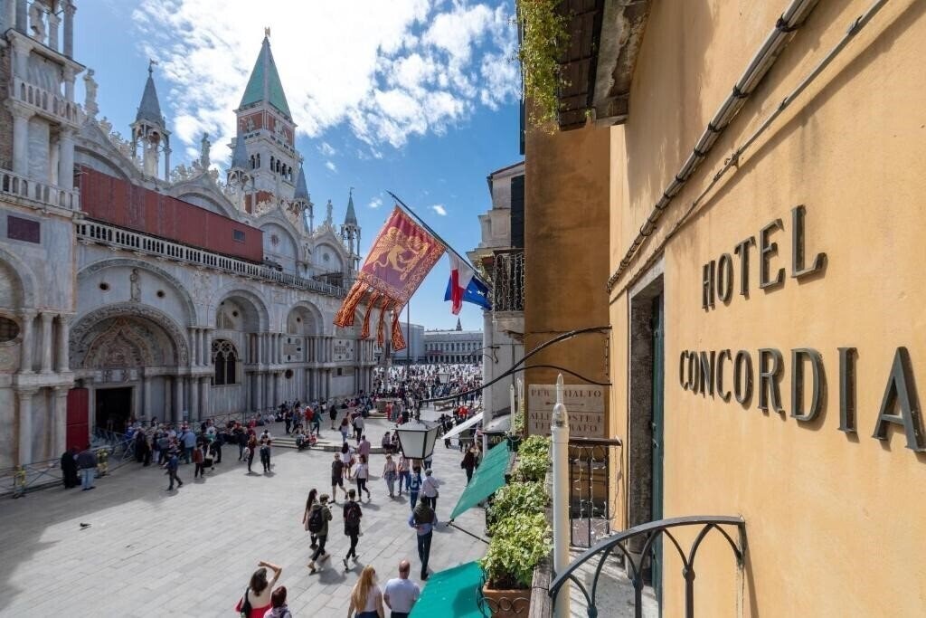 Готель Hotel Concordia 4*