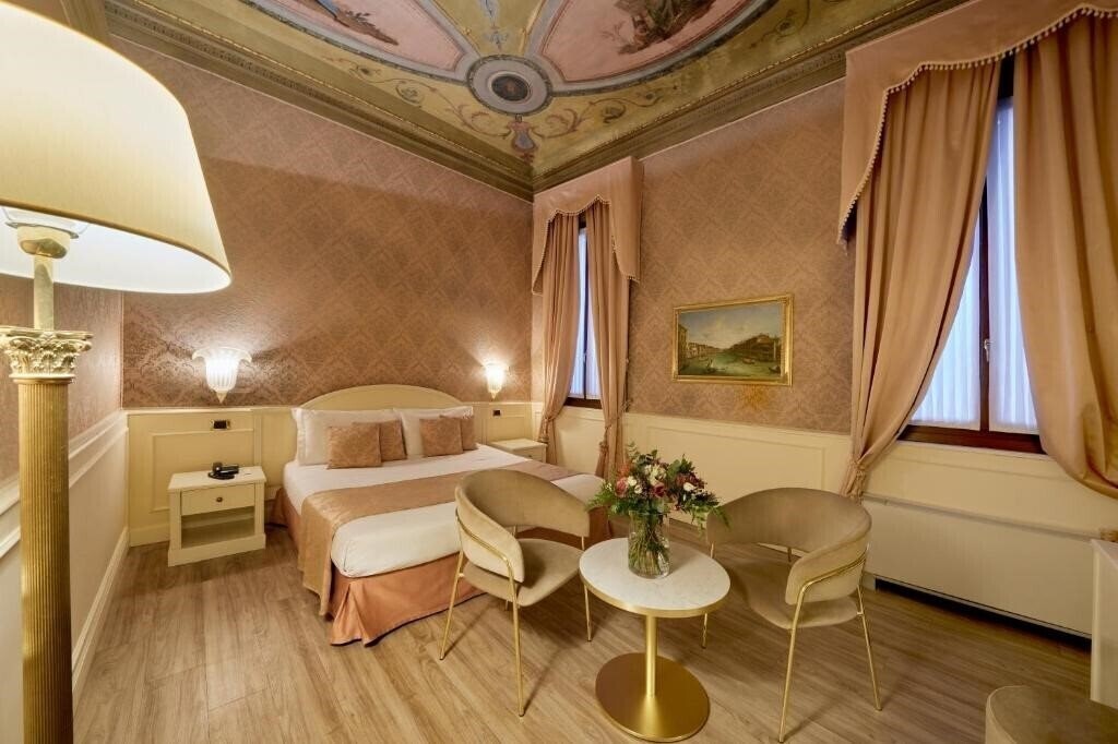 Отель Duodo Palace 4*