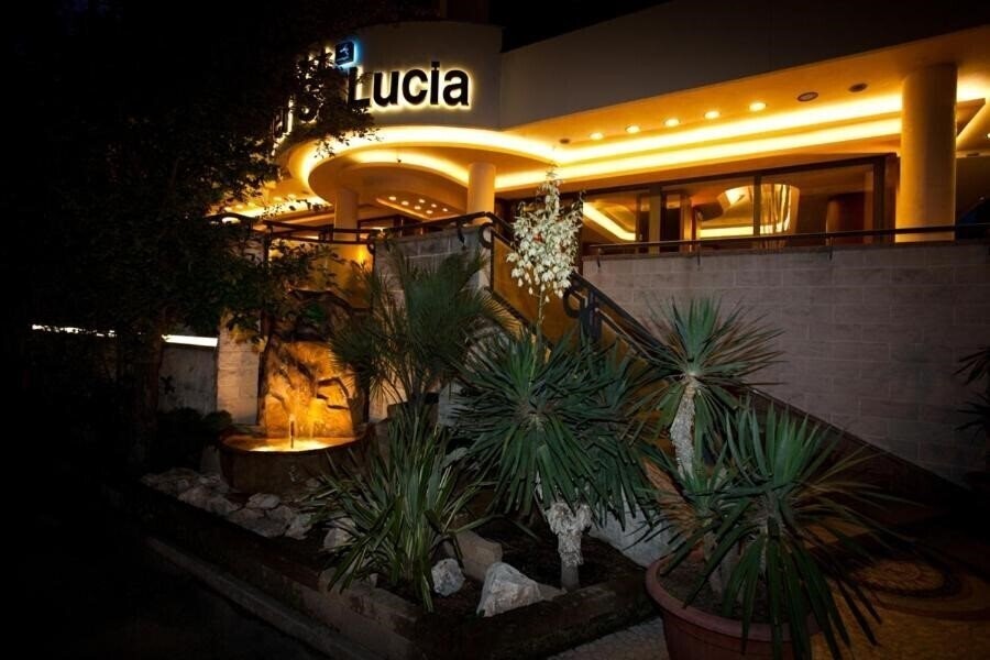 Отель Santa Lucia 3*