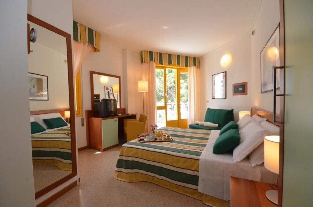 Фото Hotel Luna 4*