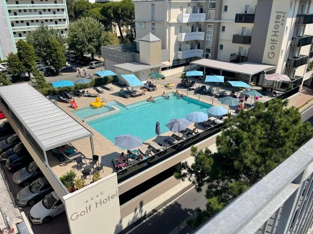 Готель Golf (Bibione) 3*
