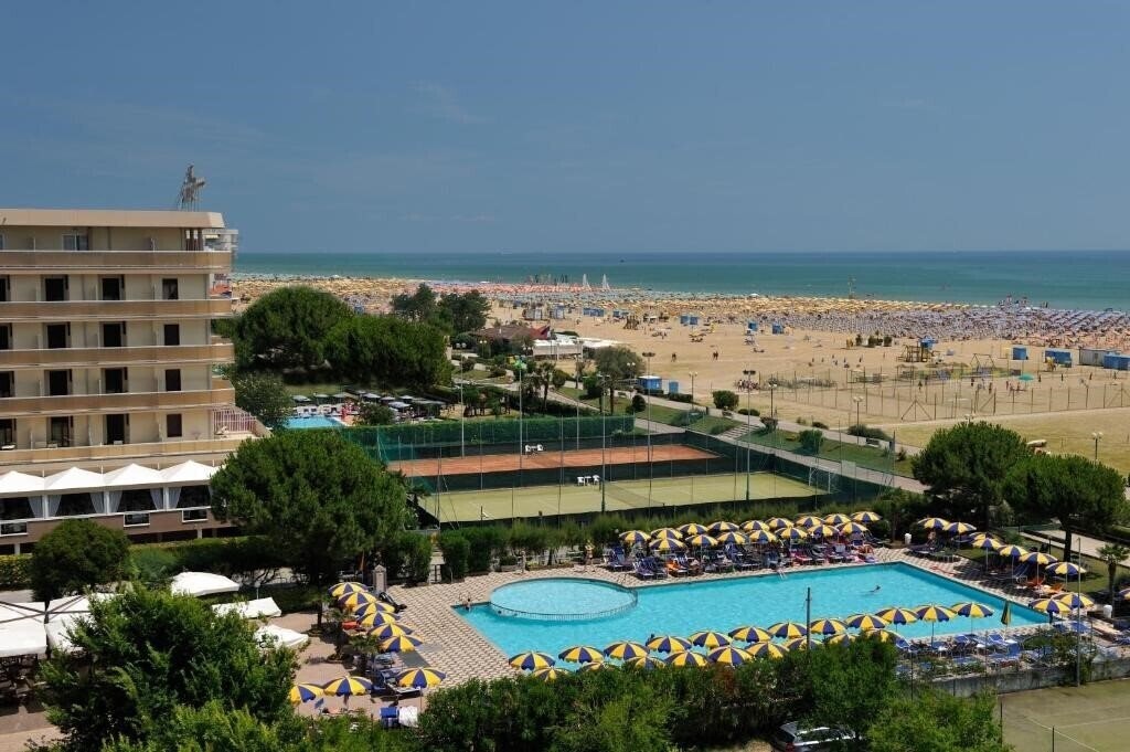 Отель Excelsior 4*