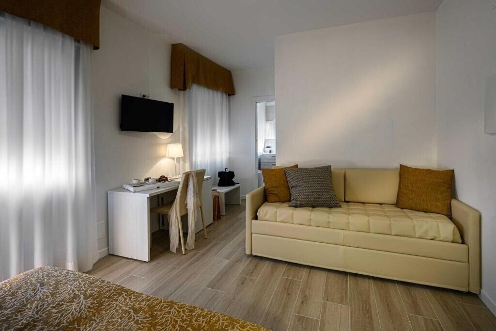 Фотографія Hotel Astoria 3*