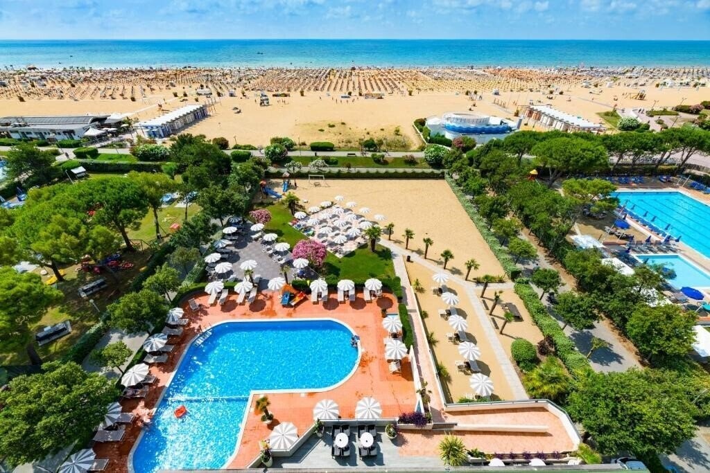Готель Hotel Italy 4*