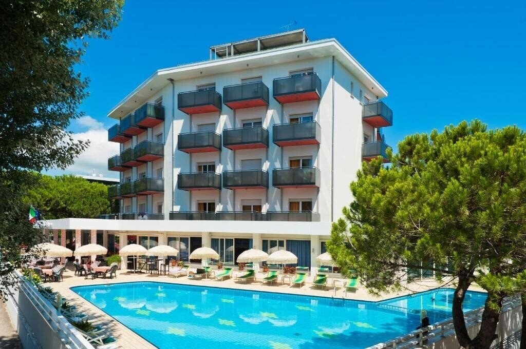 Отель Hotel Gimm 4*