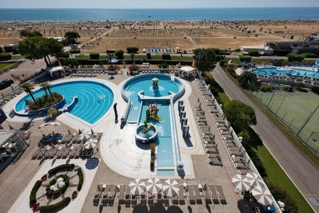 Фото Aparthotel Imperial 4*