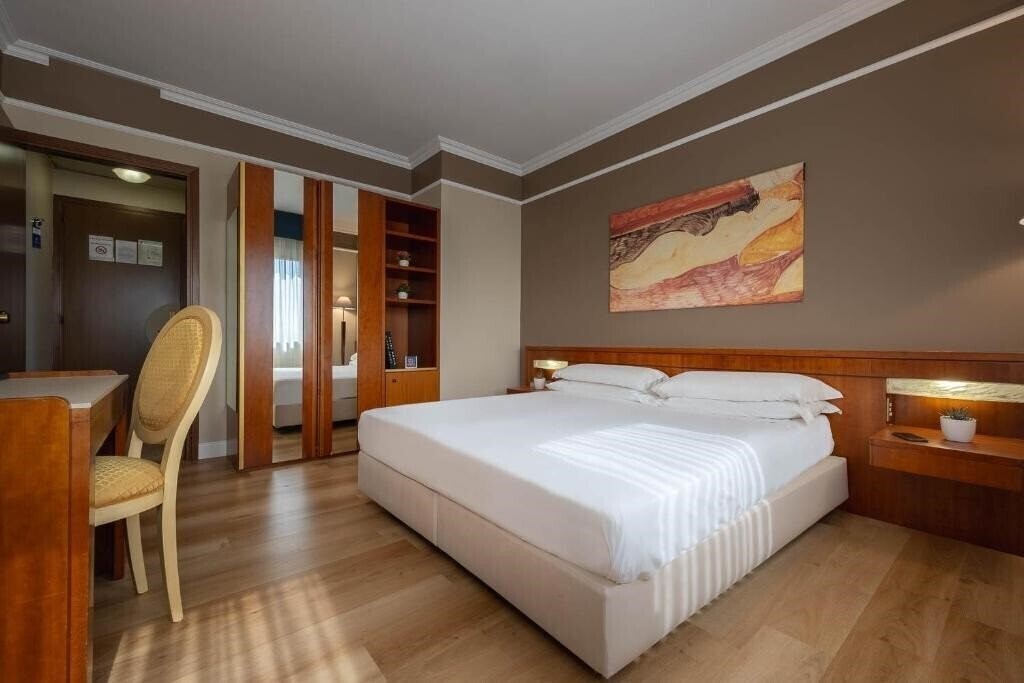 Фото IH Hotels Padova Admiral 4*