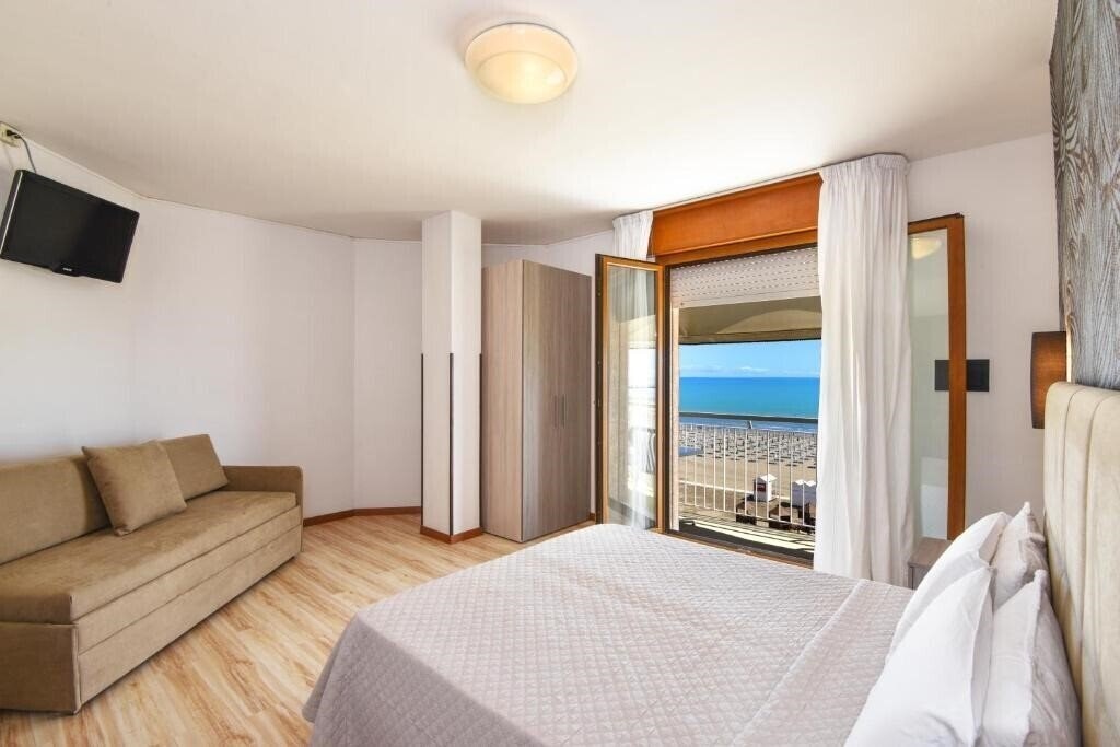 Готель Hotel Excelsior (Caorle) 3*