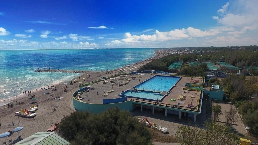 Фото Villaggio Rosapineta Sud 4*