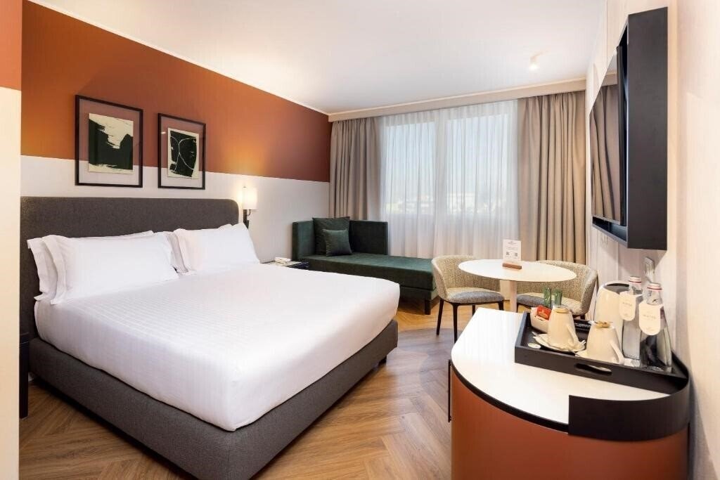 Фото Crowne Plaza Padova 4*