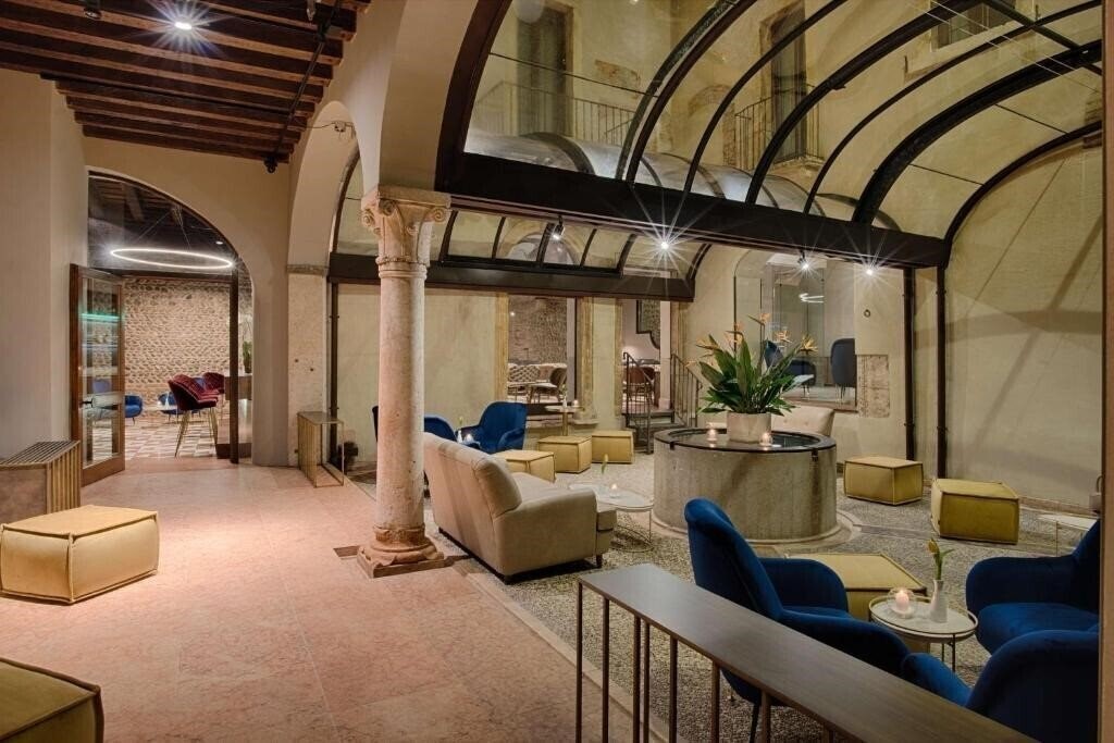 Готель NH Collection Palazzo Verona 5*