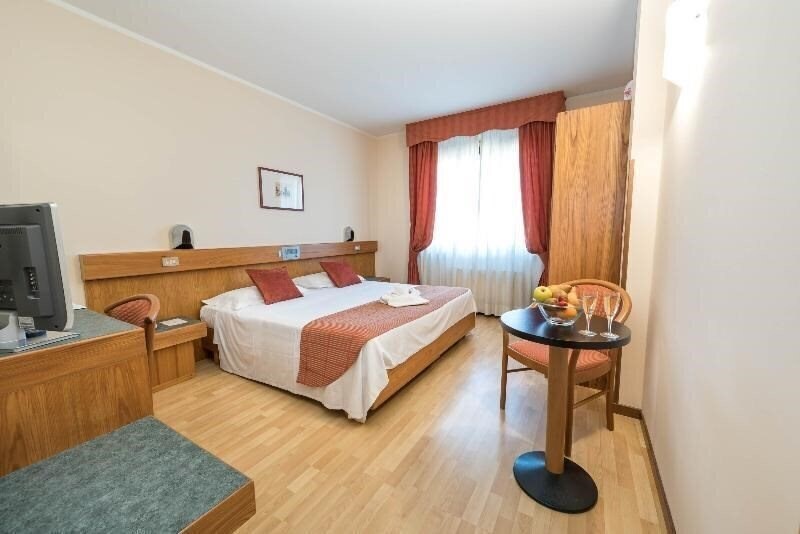 Фото Muraless Art Hotel 4*