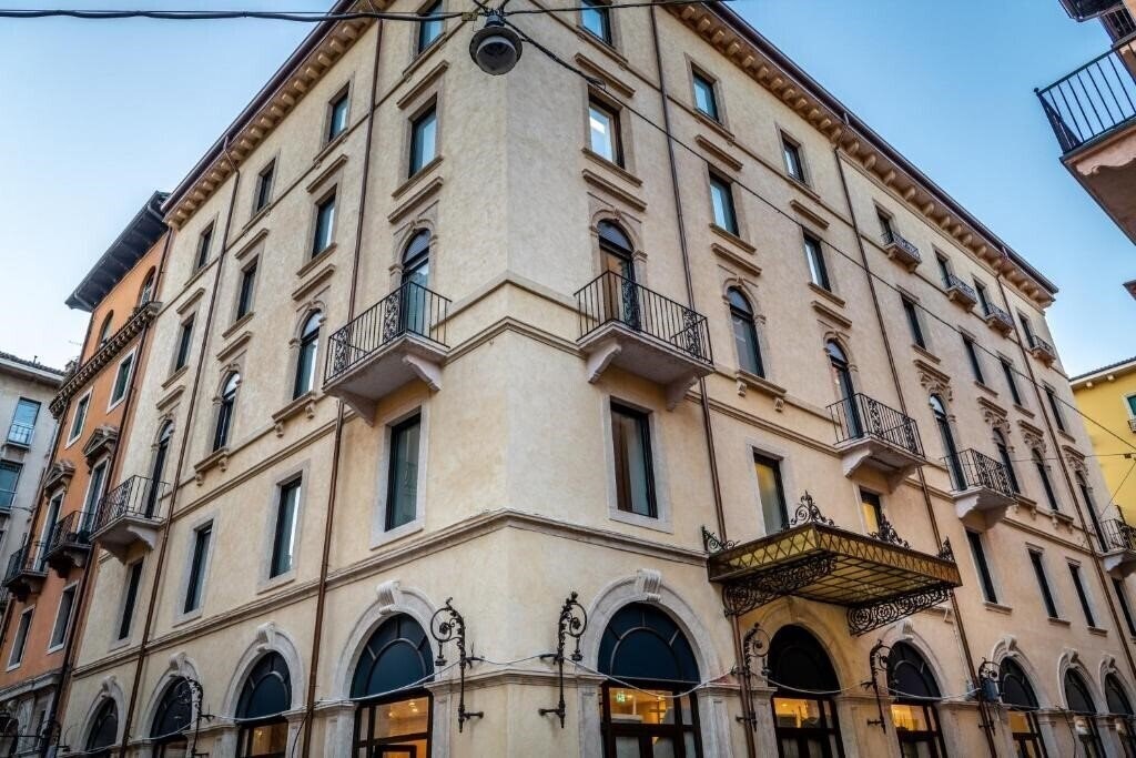 Отель Boutique Hotel Touring 3*