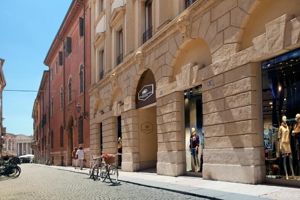 Готель Oriana Suites Verona 4*