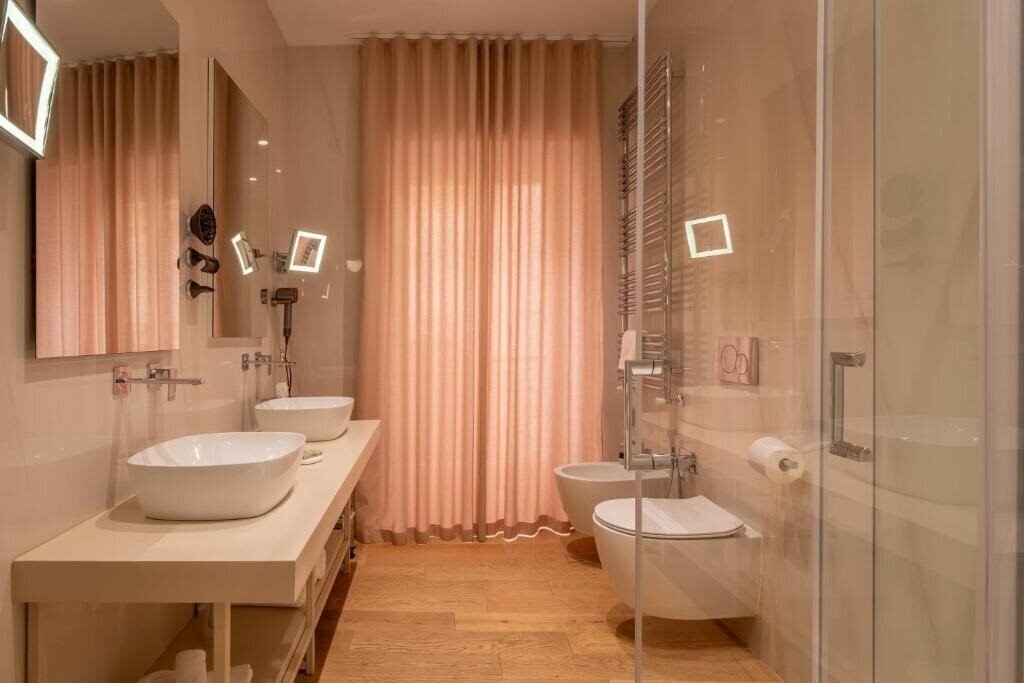 Фотографія Oriana Suites Verona 4*