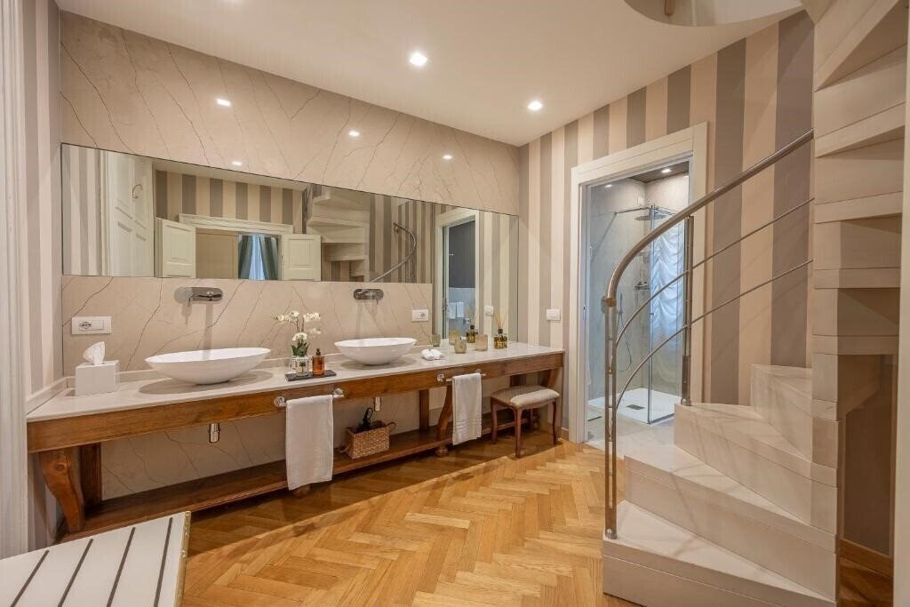 Фото Palazzo Monga Boutique Guesthouse 4*